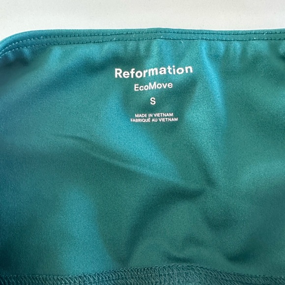 Reformation workout set - Picture 2 of 3